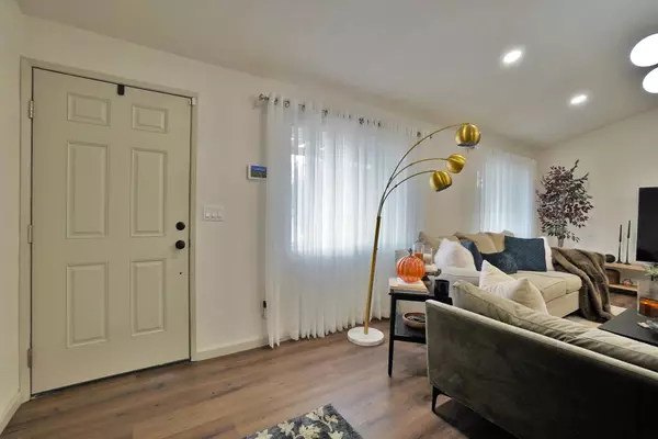 629 Neville Street, Hanford, CA 93230