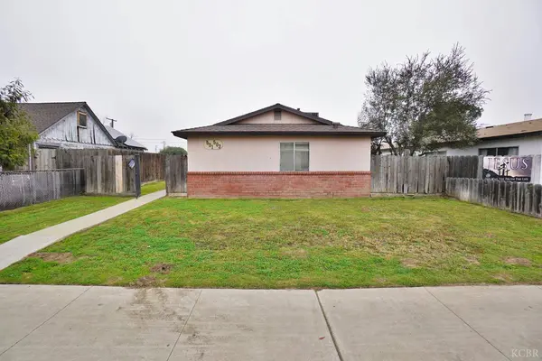 501 E Florinda Street E, Hanford, CA 93230