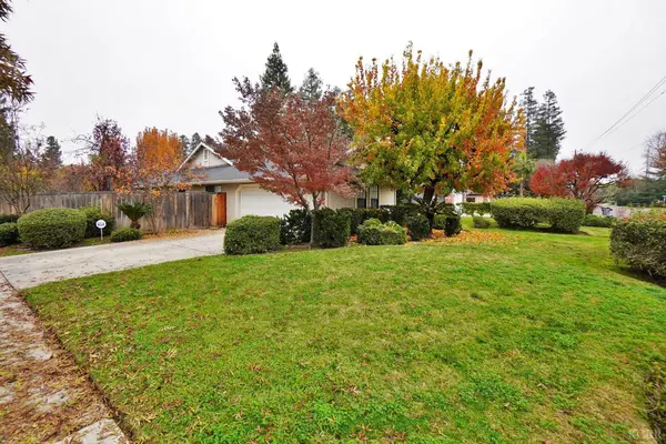 1230 W Sierra Avenue W, Fresno, CA 93711