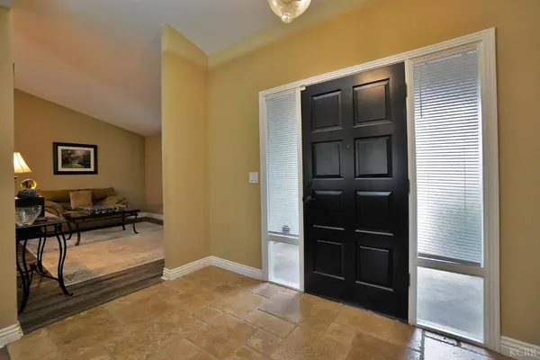 1230 W Sierra Avenue W, Fresno, CA 93711