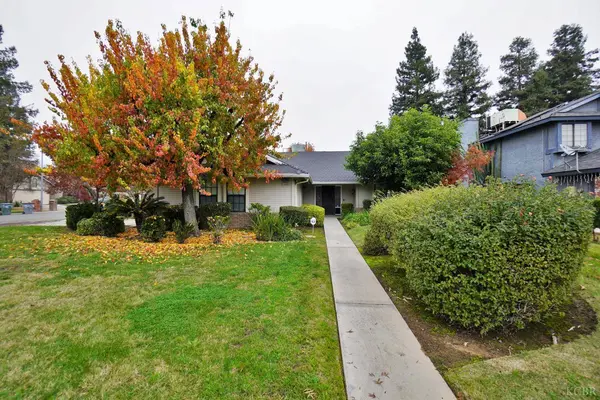 1230 W Sierra Avenue W, Fresno, CA 93711