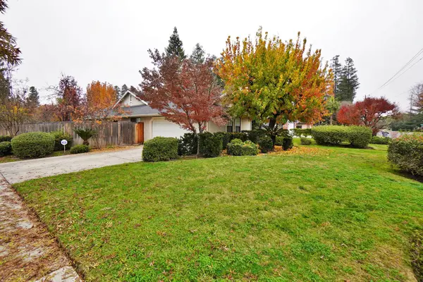 1230 W Sierra Avenue, Fresno, CA 93711