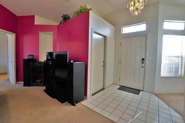 816 Euclid Drive, Hanford, CA 93230