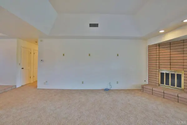 742 W Ellery Avenue, Clovis, CA 93612