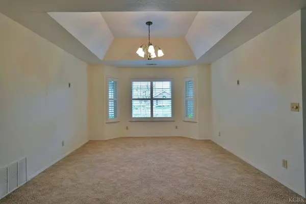 742 W Ellery Avenue, Clovis, CA 93612