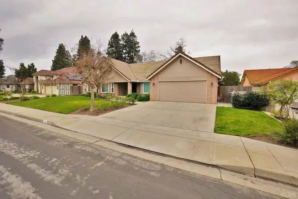 742 W Ellery Avenue, Clovis, CA 93612