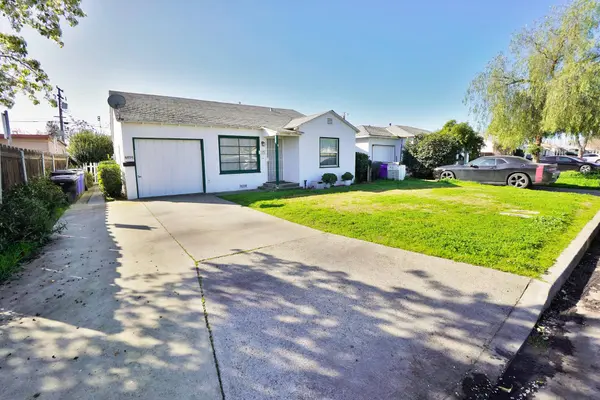 605 E Myrtle Street, Hanford, CA 93230