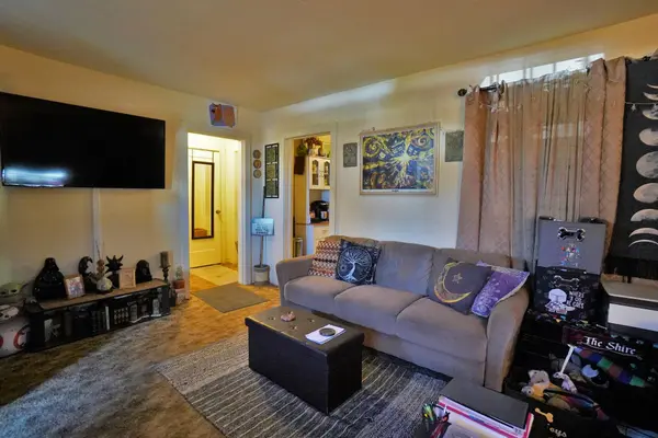325 Neville Street, Hanford, CA 93230