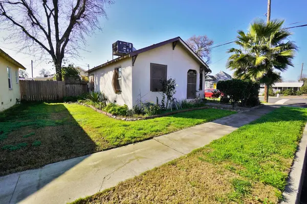 325 Neville ST, Hanford, CA 93230