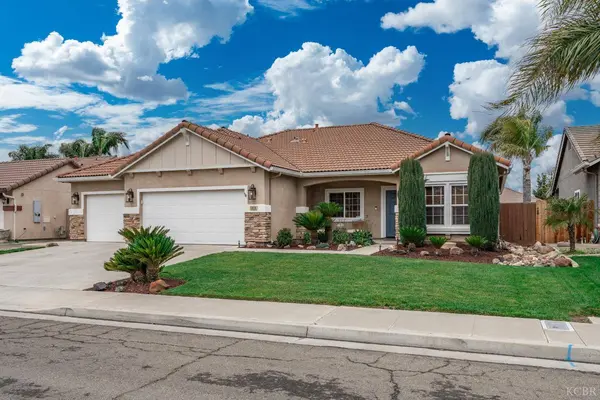 1906 W Tudor Lane, Hanford, CA 93230