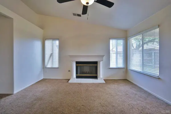 950 Geneva Drive, Lemoore, CA 93245