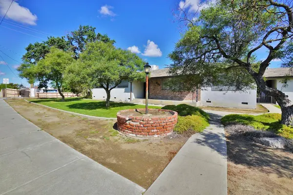 842 E Florinda ST, Hanford, CA 93230