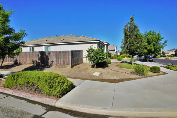 559 Ivory Street, Lemoore, CA 93245