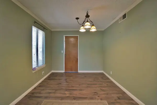 5823 E Washington AVE, Fresno, CA 93727