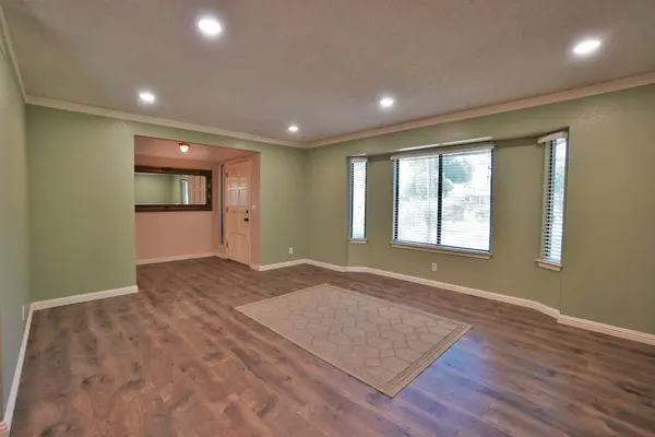 5823 E Washington Avenue, Fresno, CA 93727