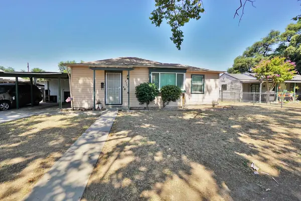 2307 N Valeria ST, Fresno, CA 93703