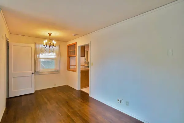 2307 N Valeria Street, Fresno, CA 93703