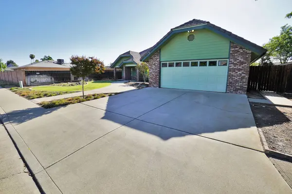 2479 Carter Way, Hanford, CA 93230