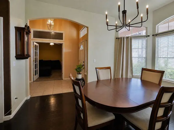 1059 W Julia Way, Hanford, CA 93230