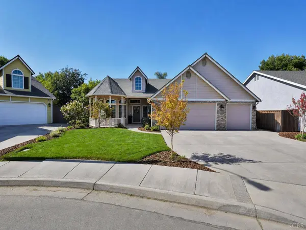 1059 W Julia WAY W, Hanford, CA 93230