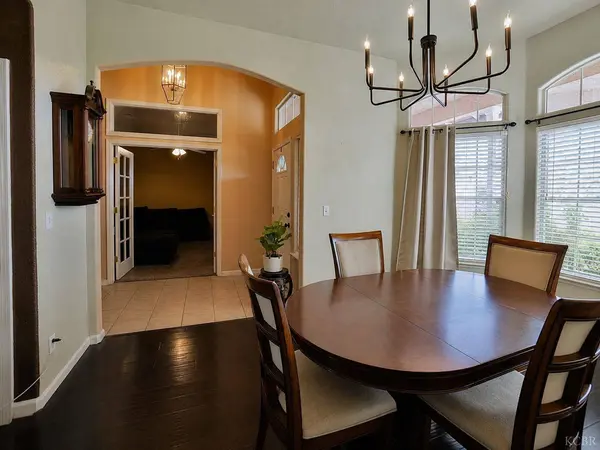 1059 W Julia WAY W, Hanford, CA 93230