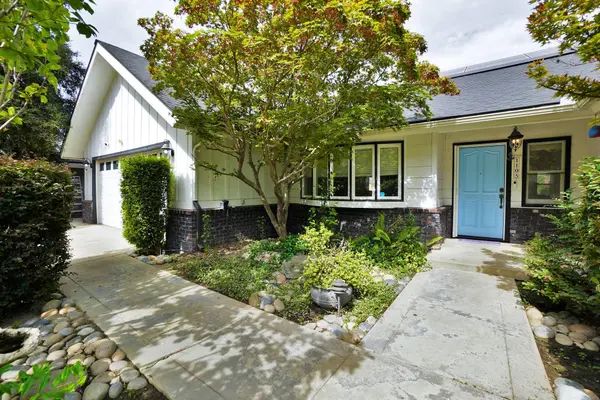 1105 N Cindy Street, Visalia, CA 93291