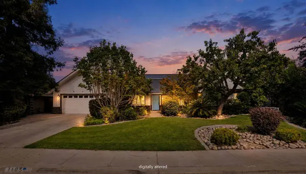 1105 N Cindy ST