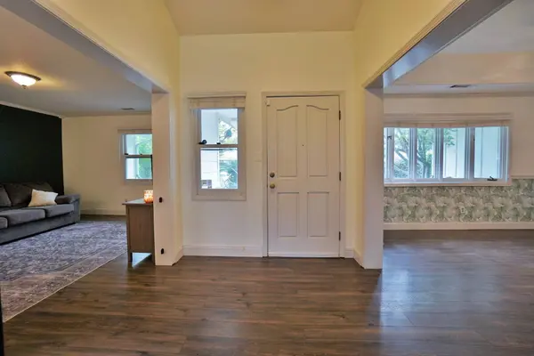 1105 N Cindy Street, Visalia, CA 93291