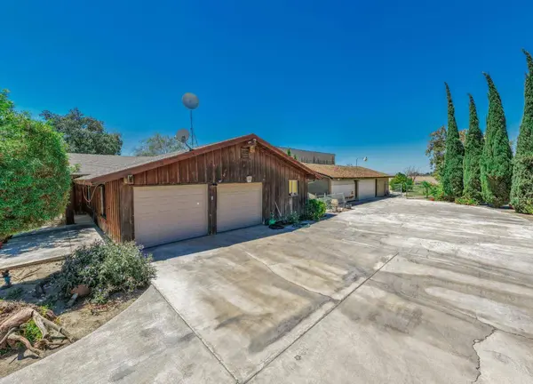 9356 22nd AVE, Lemoore, CA 93245