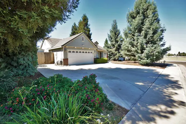 4833 W Ashland AVE W, Visalia, CA 93277