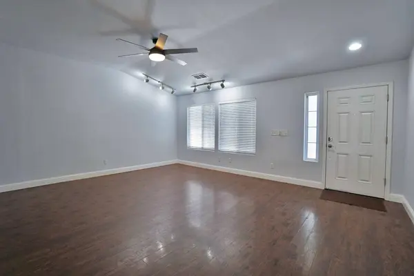 4833 W Ashland Avenue, Visalia, CA 93277