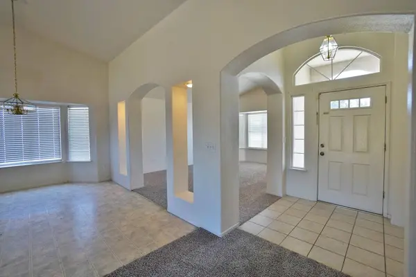 799 Daphne Lane, Lemoore, CA 93245