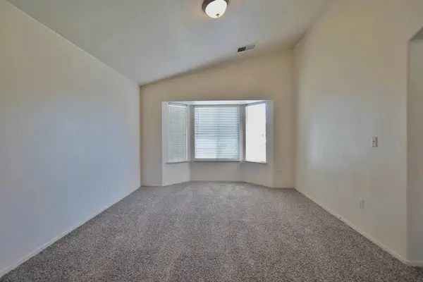 799 Daphne Lane, Lemoore, CA 93245