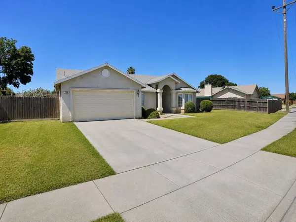 799 Daphne Lane, Lemoore, CA 93245