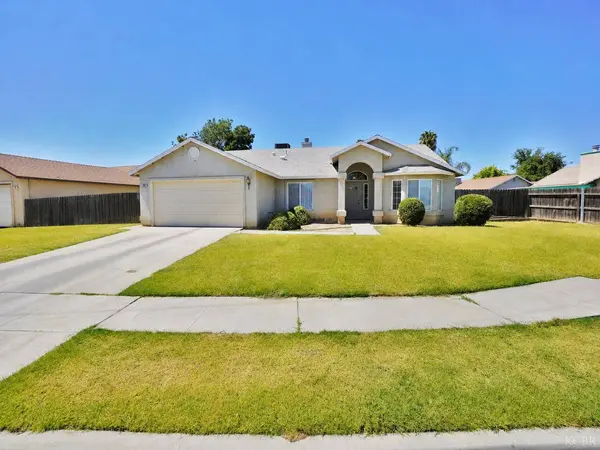 799 Daphne LN, Lemoore, CA 93245