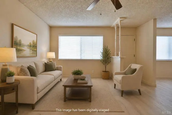 905 E Florinda ST E, Hanford, CA 93230