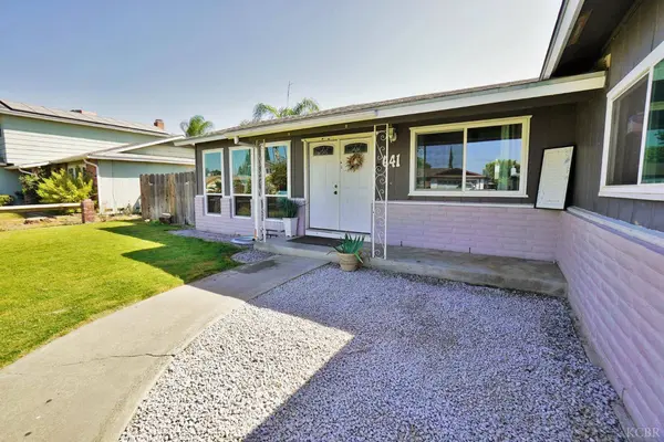 641 Meadow LN, Lemoore, CA 93245