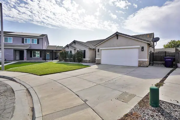 2017 W Queens WAY, Hanford, CA 93230
