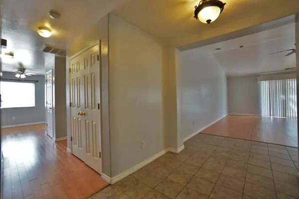 2017 W Queens WAY, Hanford, CA 93230