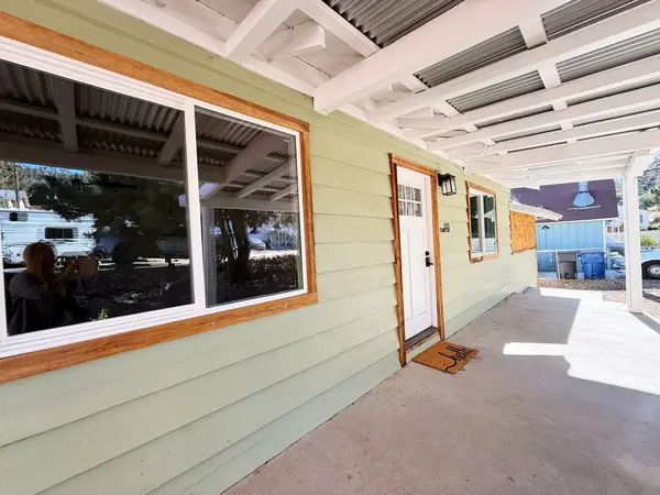 6513 Lowry Ln, Frazier Park, CA 93225-9435