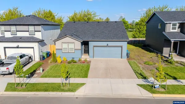 966 Sparrow St, Woodburn, OR 97071