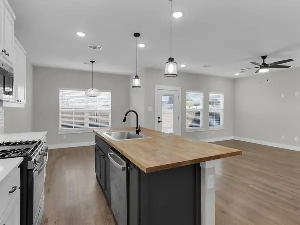 4905 Sweetbay Road, Sherman, TX 75092