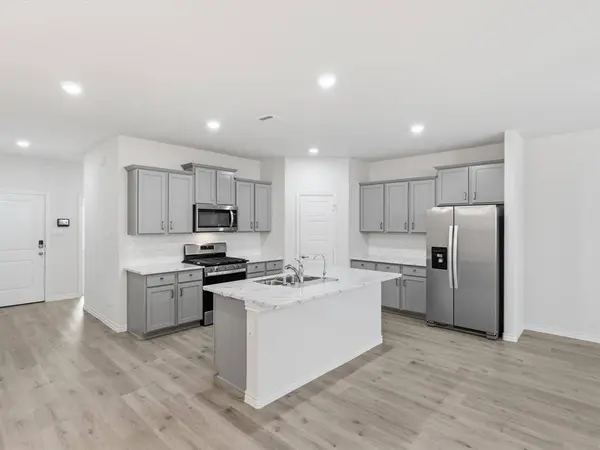 10201 Sunnyview Lane, Aubrey, TX 76227