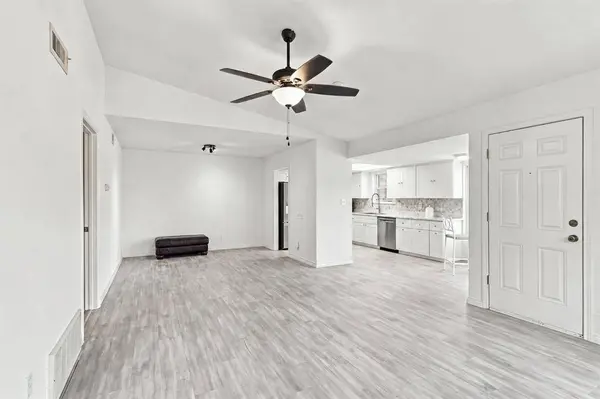 1518 El Camino Real, Euless, TX 76040
