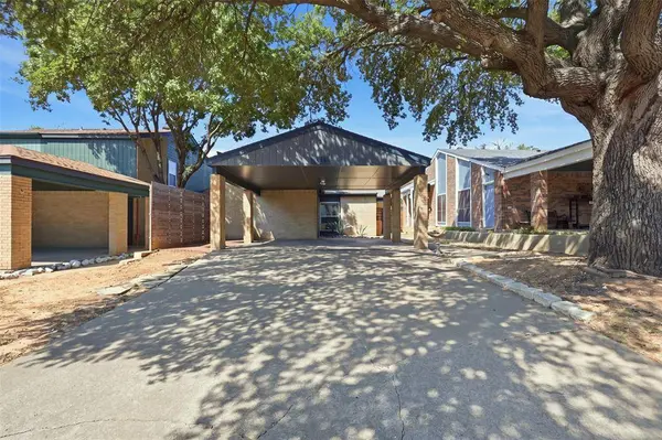 1518 El Camino Real, Euless, TX 76040