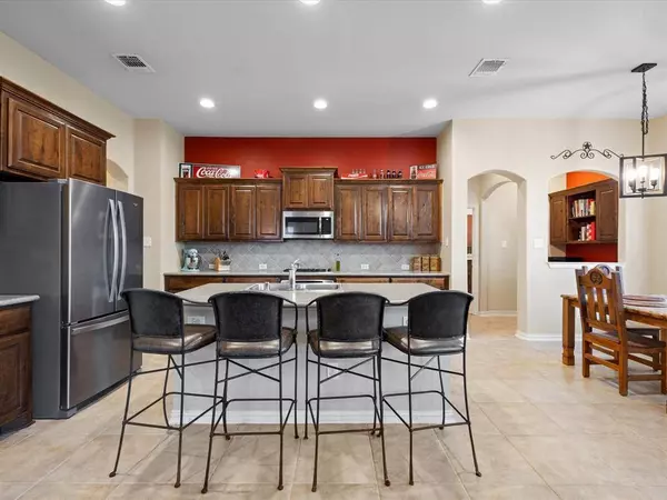 1105 Cactus Spine Drive, Fort Worth, TX 76052