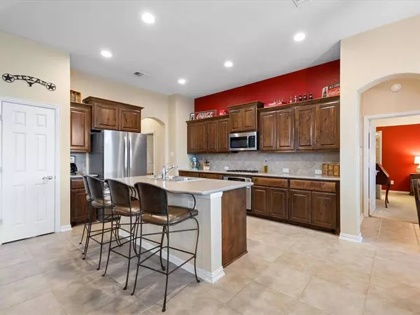 1105 Cactus Spine Drive, Fort Worth, TX 76052