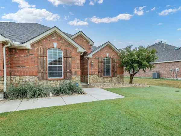 1105 Cactus Spine Drive, Fort Worth, TX 76052
