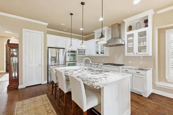 8813 Cypress Creek Road, Lantana, TX 76226