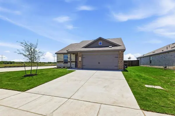 2201 Marshall Drive, Joshua, TX 76058